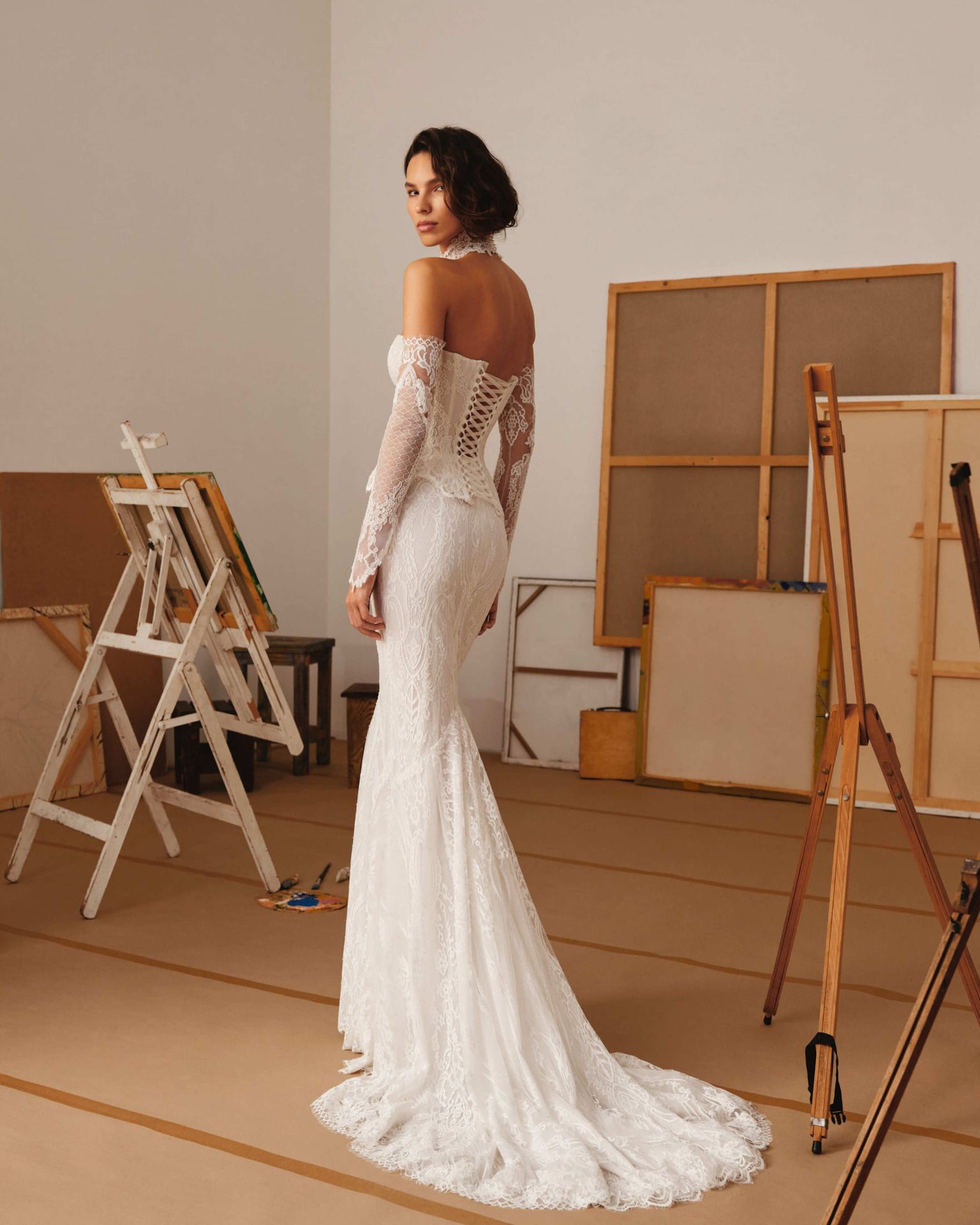 Colore Vintage Wedding Corset with Detachable Sleeves and Bridal Choker