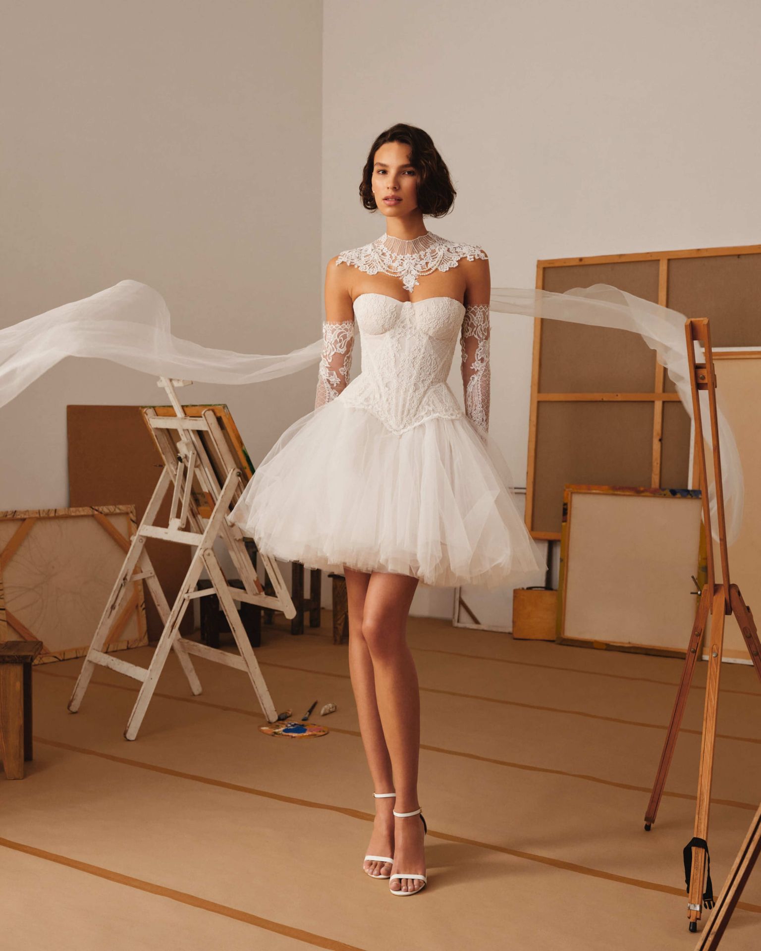 Colore Vintage Wedding Corset with Detachable Sleeves and Bridal Choker