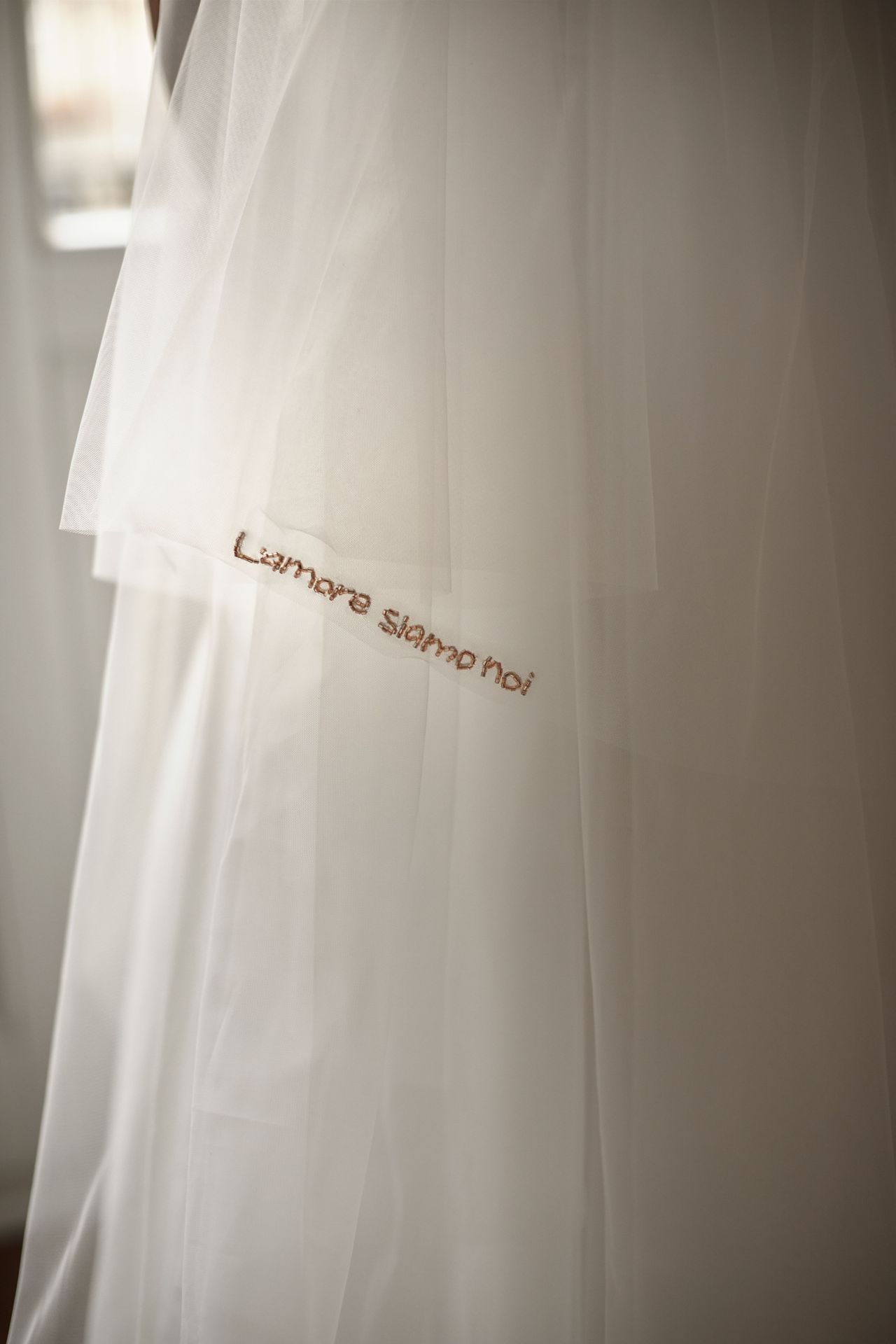 Tulle veil with blusher with pink beading (L_amore siamo noi).jpg