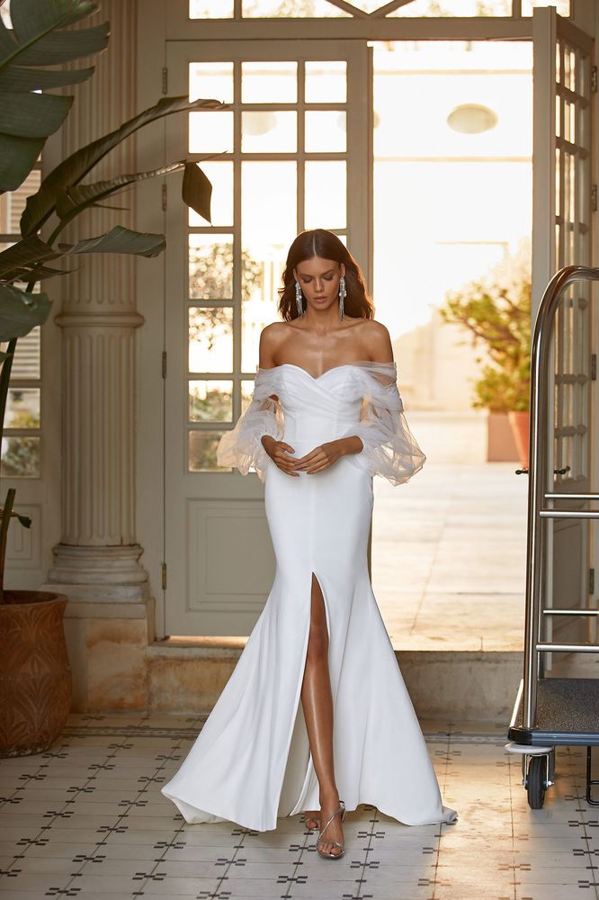 strapless open back dress Victoria Jane 18601 strappy A-line wedding dress with lace body  Veni  Infantino