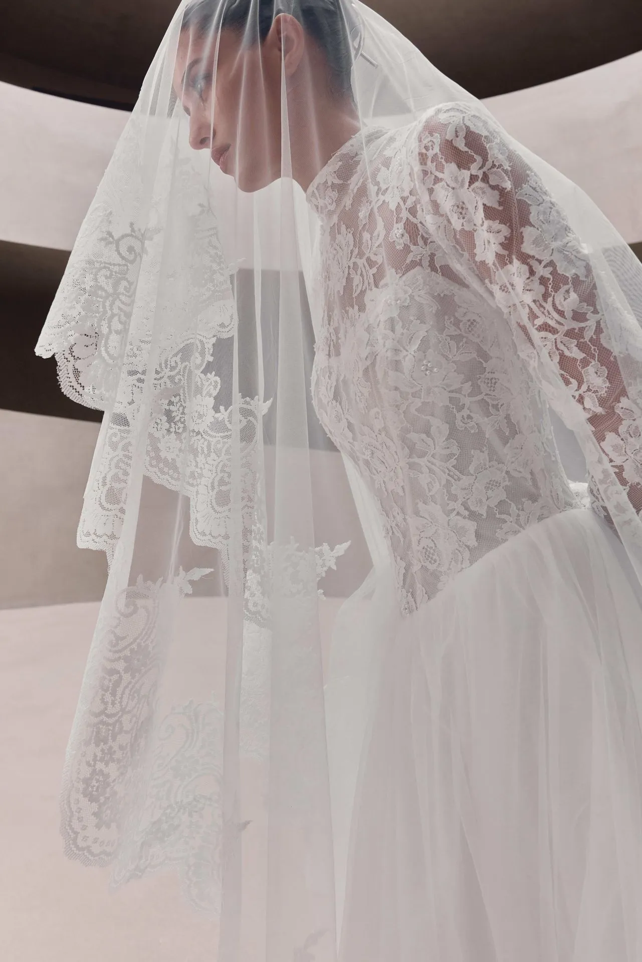 Annamaria veil