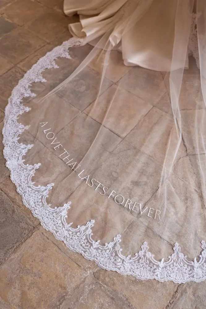 Esmeralda veil accessories