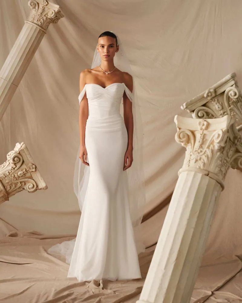 Thessara veil accessories
