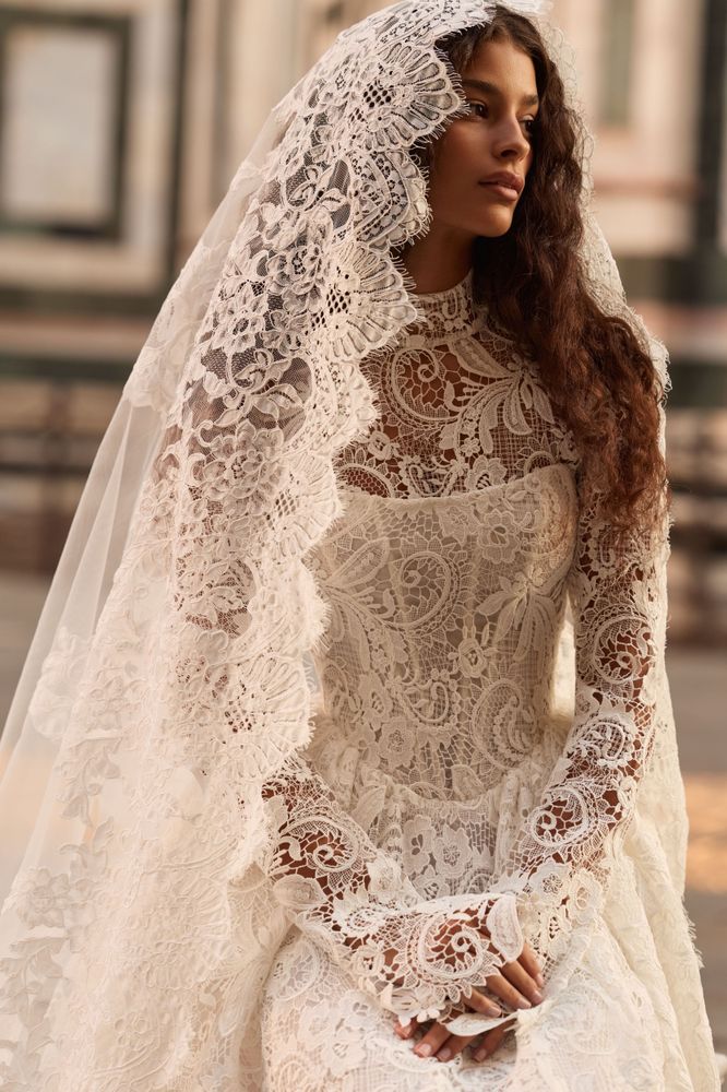 Almarose veil accessories
