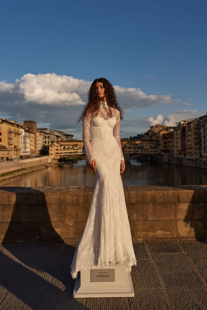 Caravellia dress