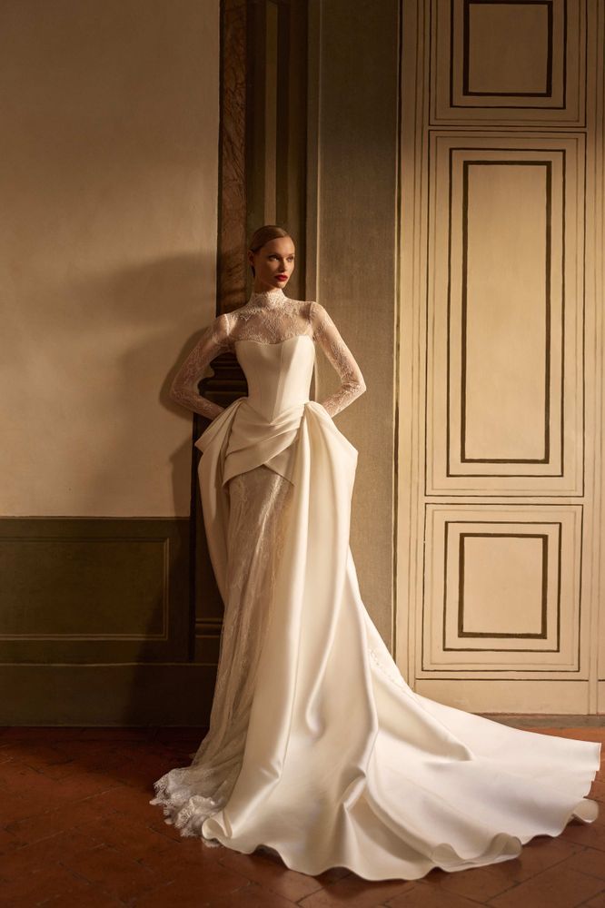 Caravellia dress