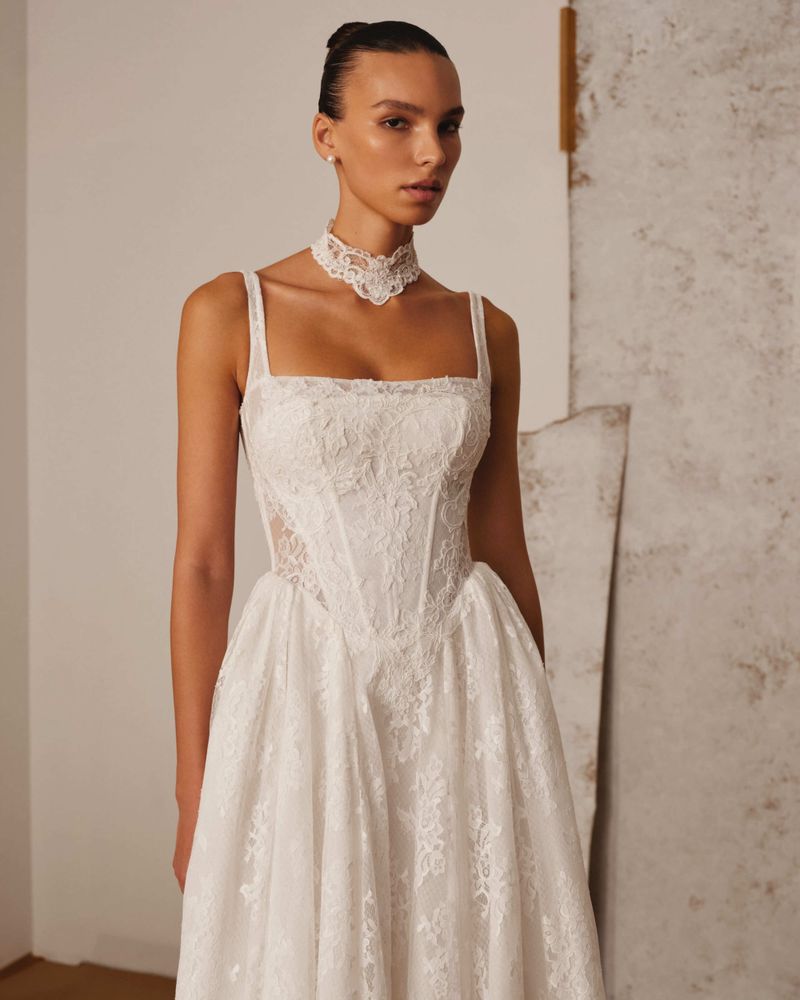 Arlisse dress
