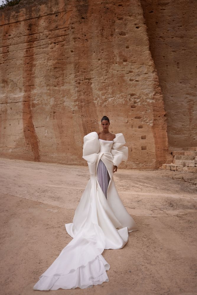 Longoria cape accessories