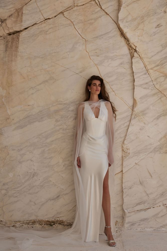 Isabella cape accessories