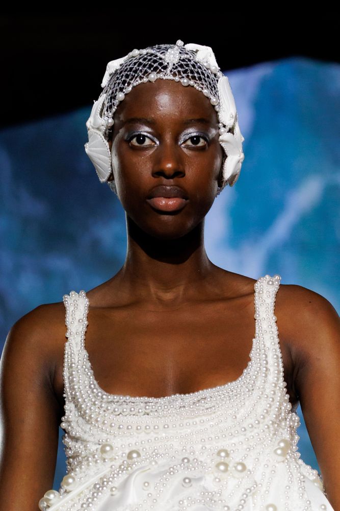 Zafiris hat accessories