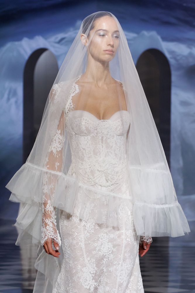 Morgana veil accessories