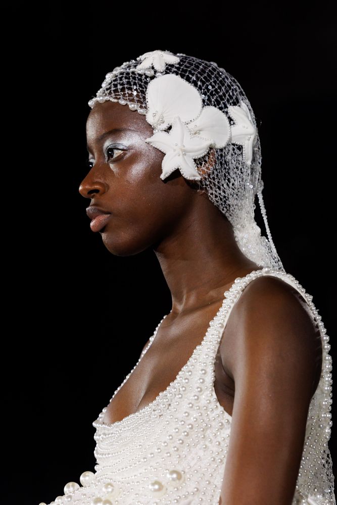 Zafiris hat accessories