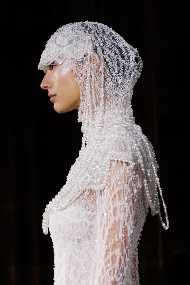 Fingula bridal hood accessories