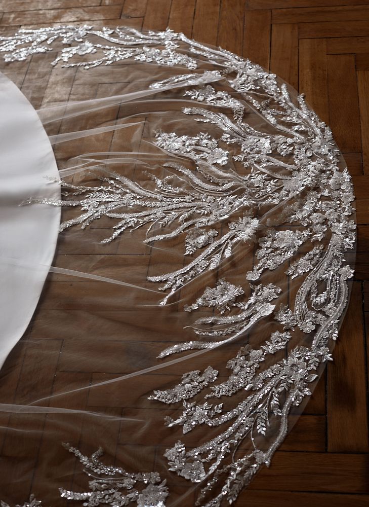 Veil Carmen accessories